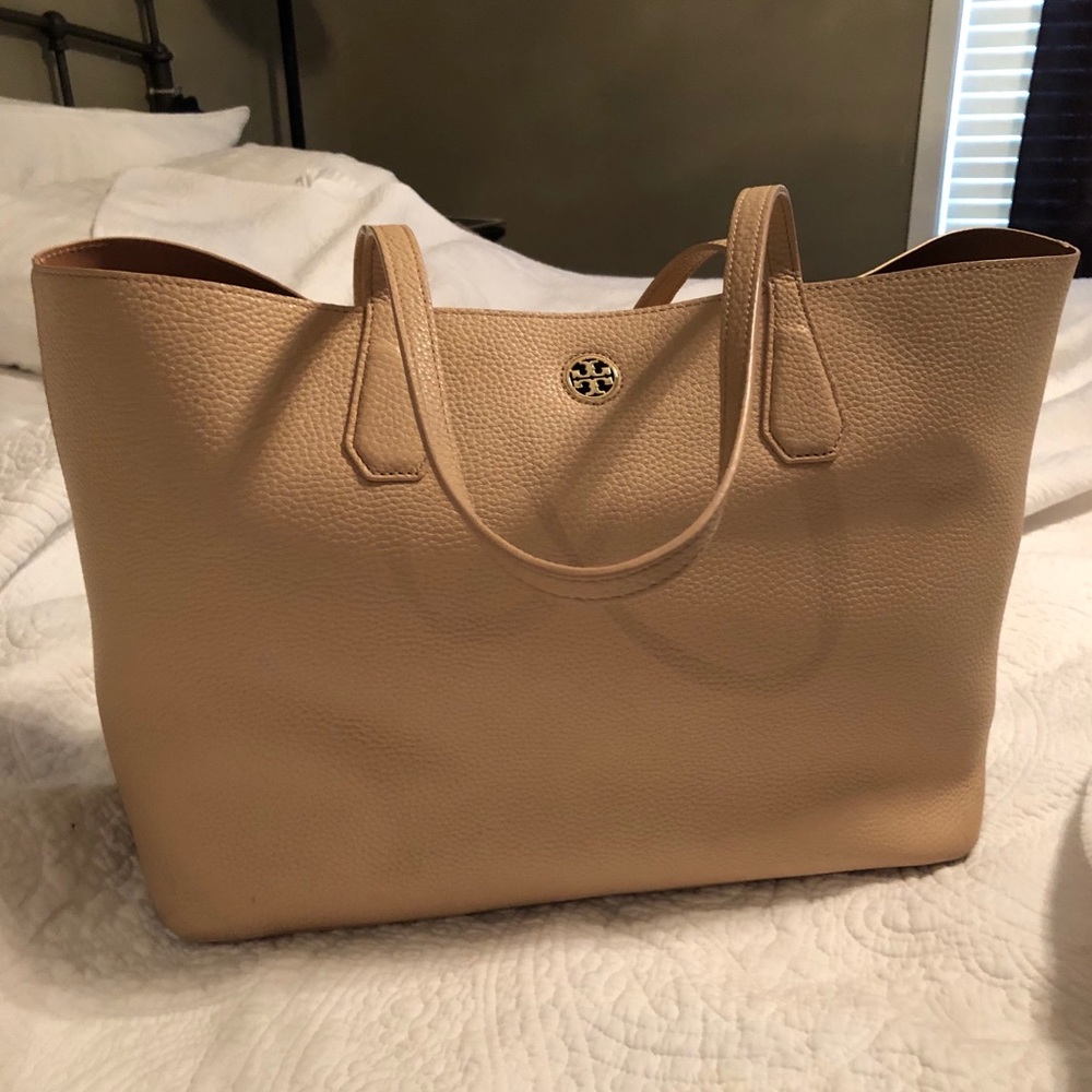 Leather tote